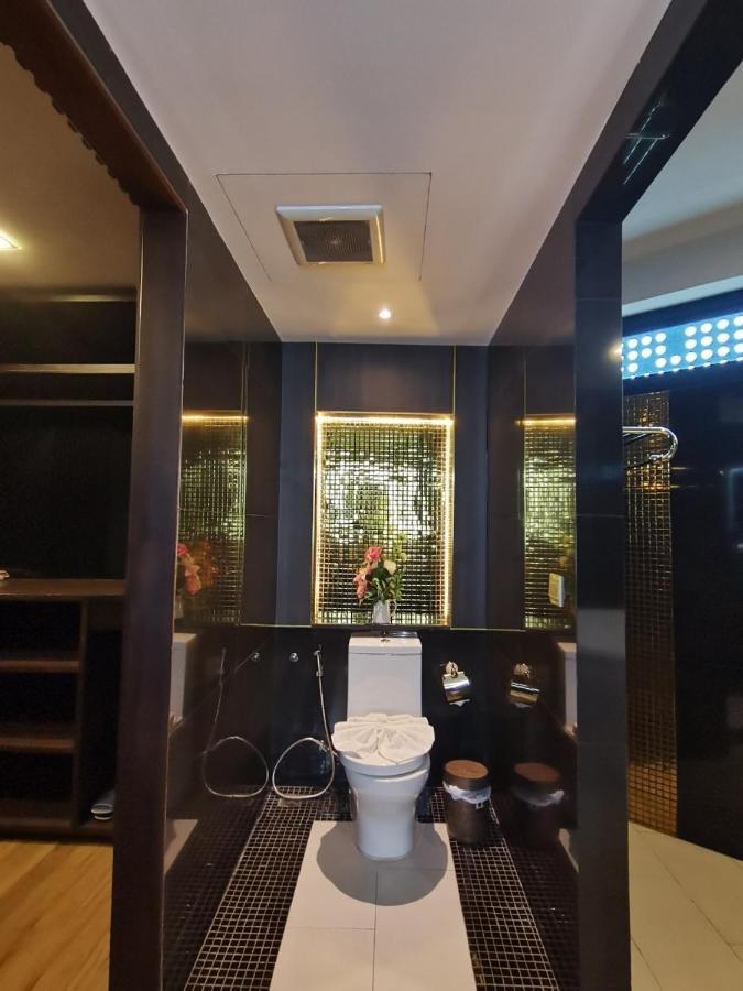 Hotel Holatel Phitsanulok Exterior foto