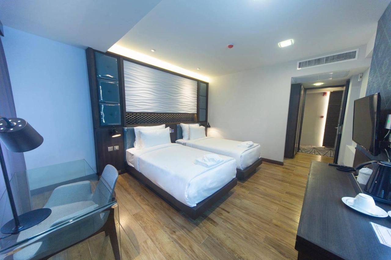 Hotel Holatel Phitsanulok Exterior foto