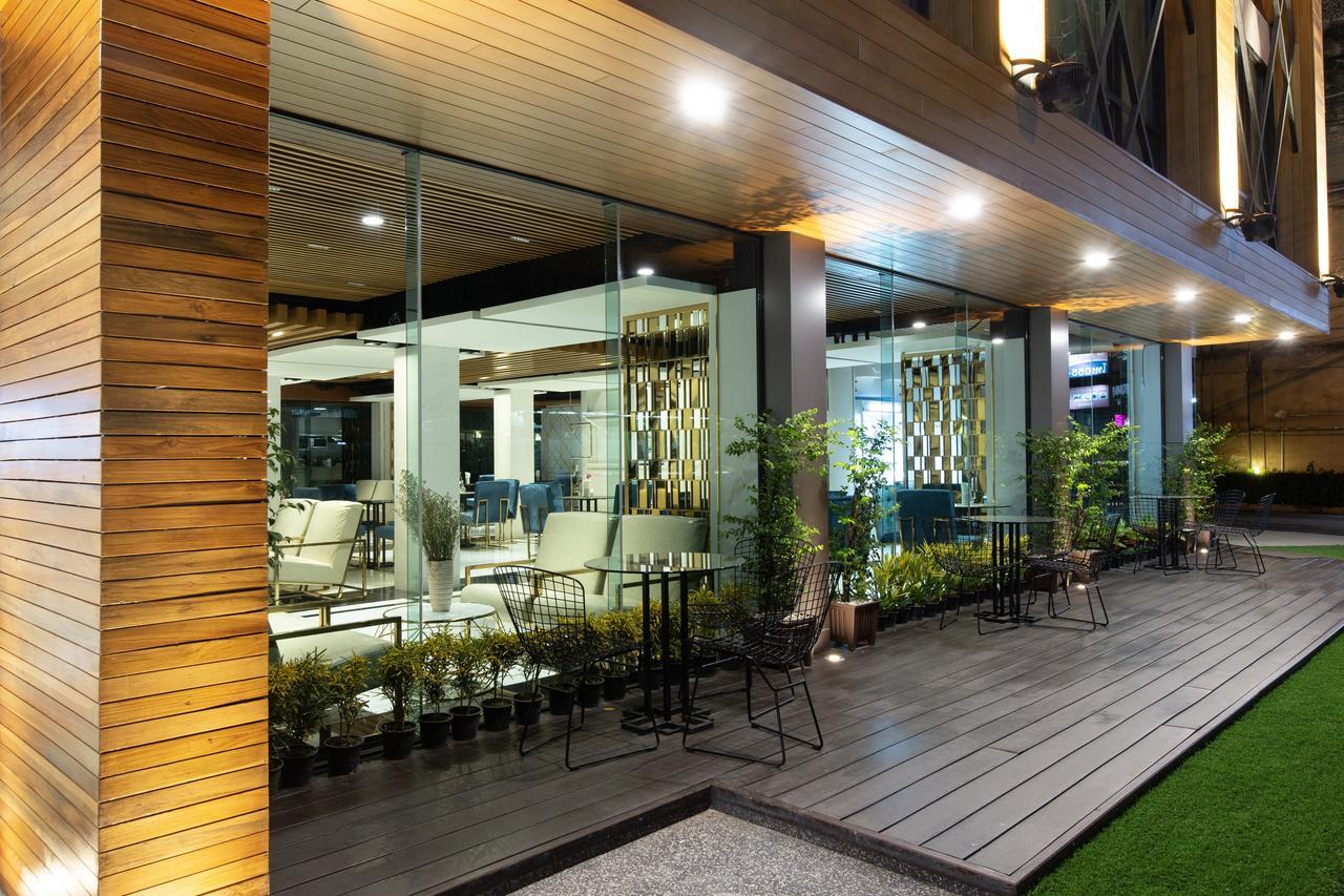 Hotel Holatel Phitsanulok Exterior foto